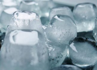 A Piece of Ice Cube can be Magical for Your Skin
